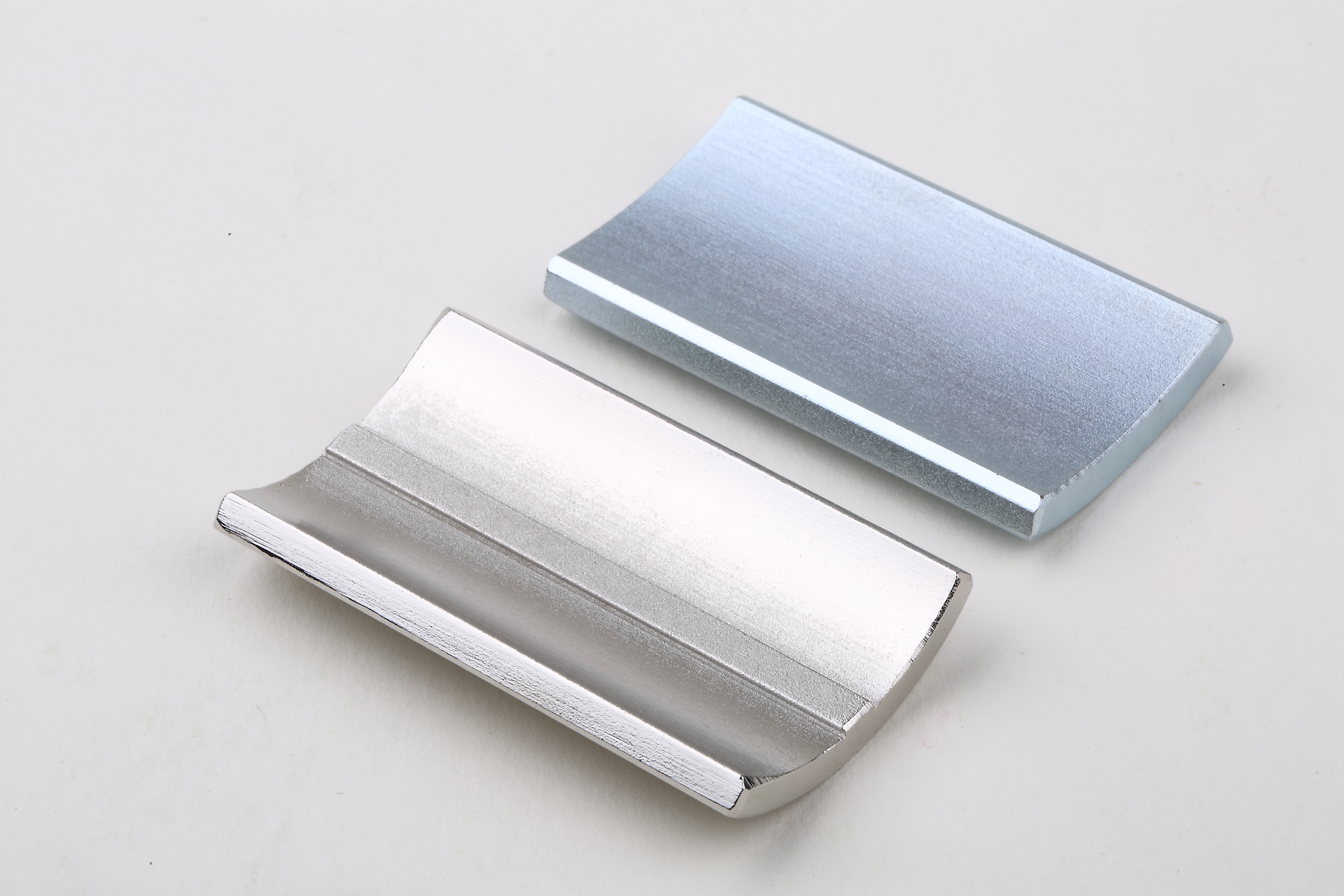 um &iacute;m&atilde; de neod&iacute;mio