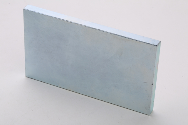 Ímãs de neodímio em motores de alta potência